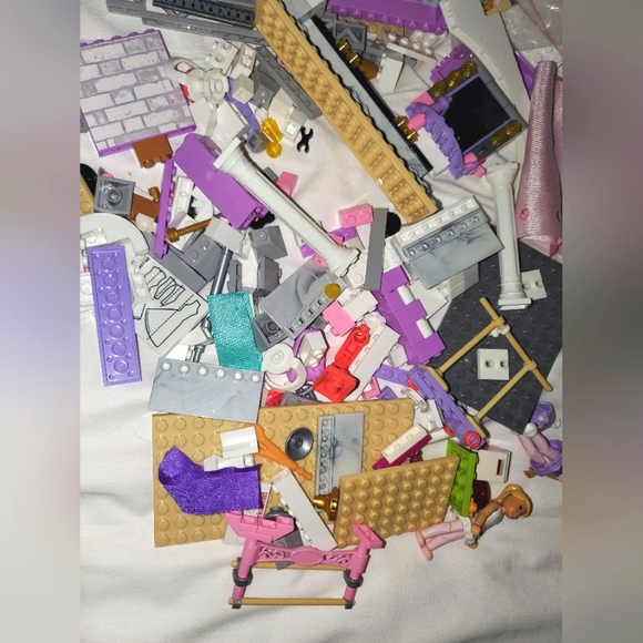 : American Girl mega bloks w/ over 360 pcs & instruction manual Lego friends pcs - Picture 9 of 14